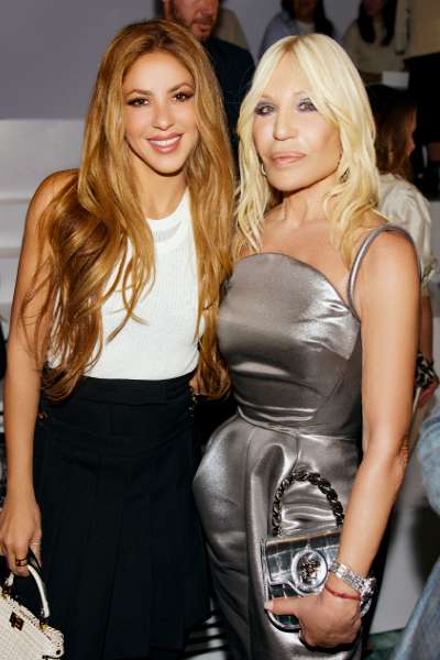 Shakira sorprende con su 'look' en el desfile de Fendi en París