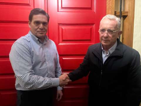 Expresidente Uribe y Juan Carlos Pinzón se reunieron: de esto hablaron