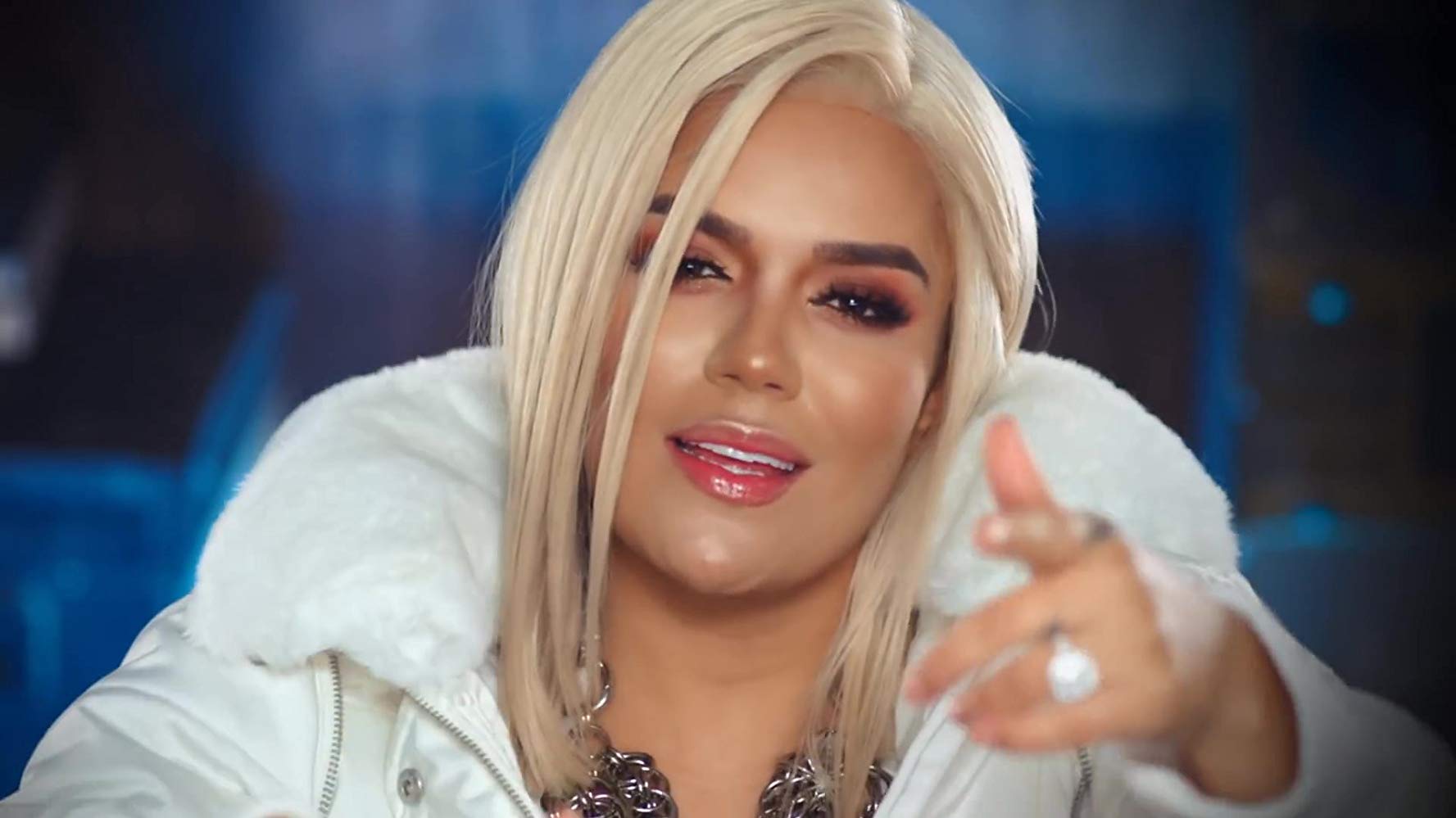 Karol G y su lucha contra la enfermedad que afecta su apariencia