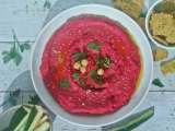El paso a paso para preparar un delicioso hummus de remolacha