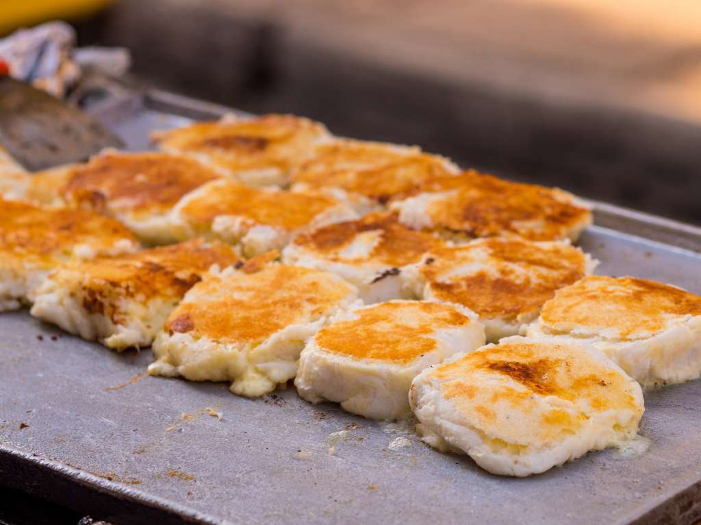 Puesto callejero de arepas