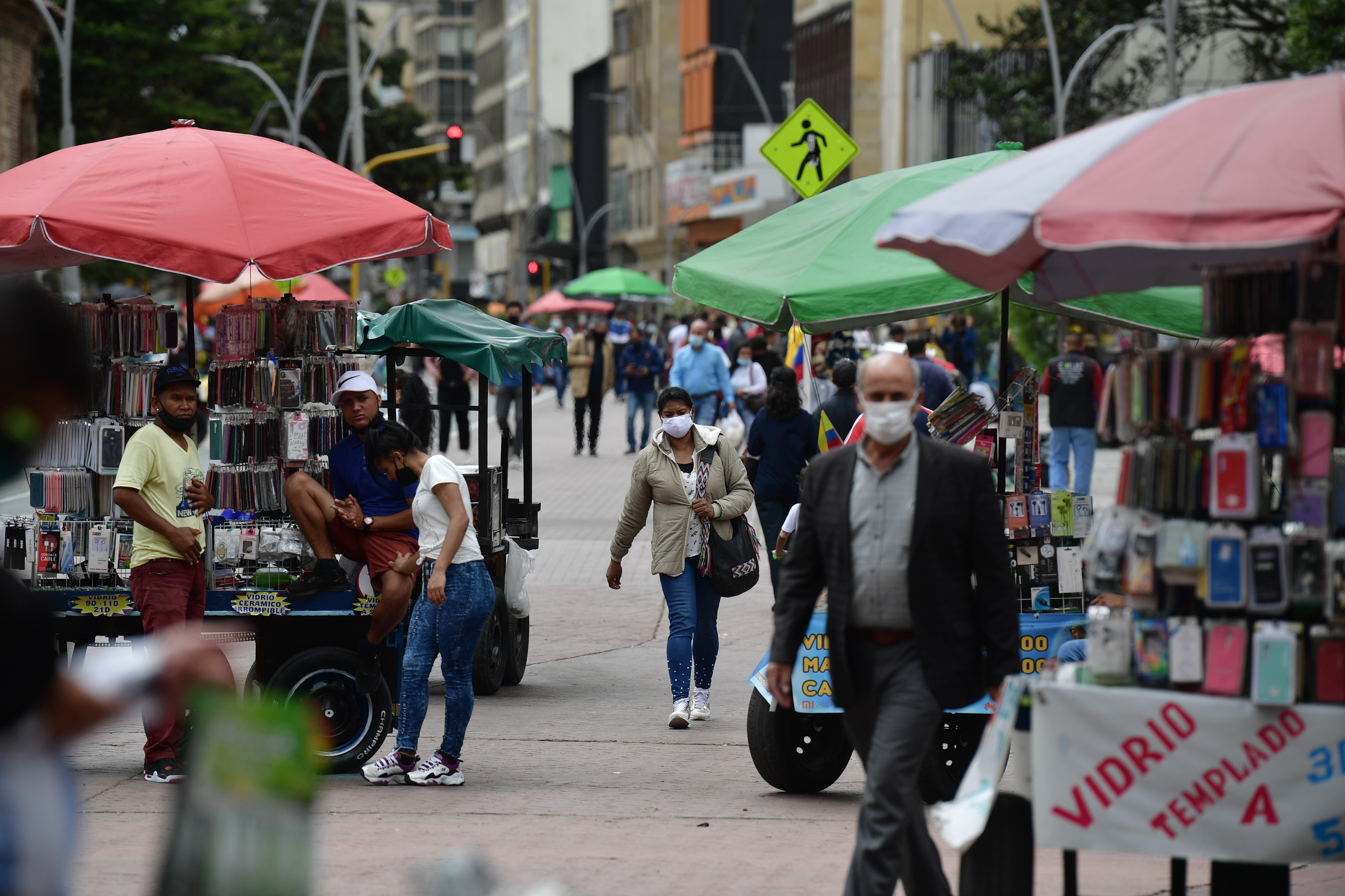 Reactivación económica en el centro de Bogotá durante la tercera ola de la pandemia.