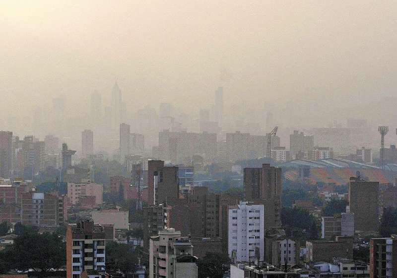 Contaminación del aire en Medellín supera los límites sanos. / EFE