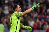 Claudio Bravo, la figura de Chile en el paso a la final de la Confederaciones