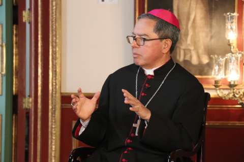 “Están en juego la democracia y el futuro del país”: Iglesia pide cita Petro-Barbosa