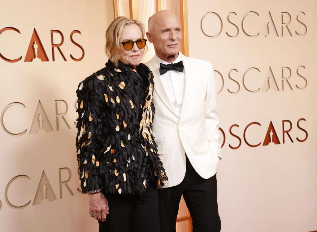 Los Angeles (United States), 15/03/2026.- Ed Harris and Amy Madigan arrive for the 98th annual Academy Awards ceremony at the Dolby Theatre in Los Angeles, California, USA, 15 March 2026. EFE/EPA/JILL CONNELLY
