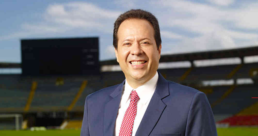 Javier Fernández Franco es conocido por haber narrado los partidos de la Selección Colombiana de Fútbol.