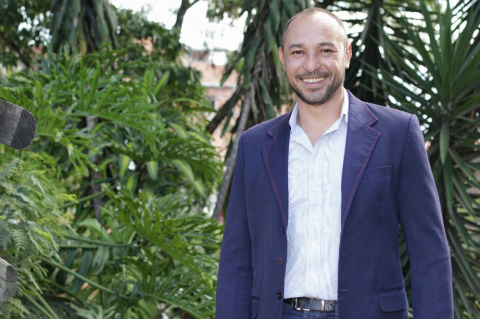 El escritor colombiano Gilmer Mesa, quien presenta su más reciente libro. / Cortesía