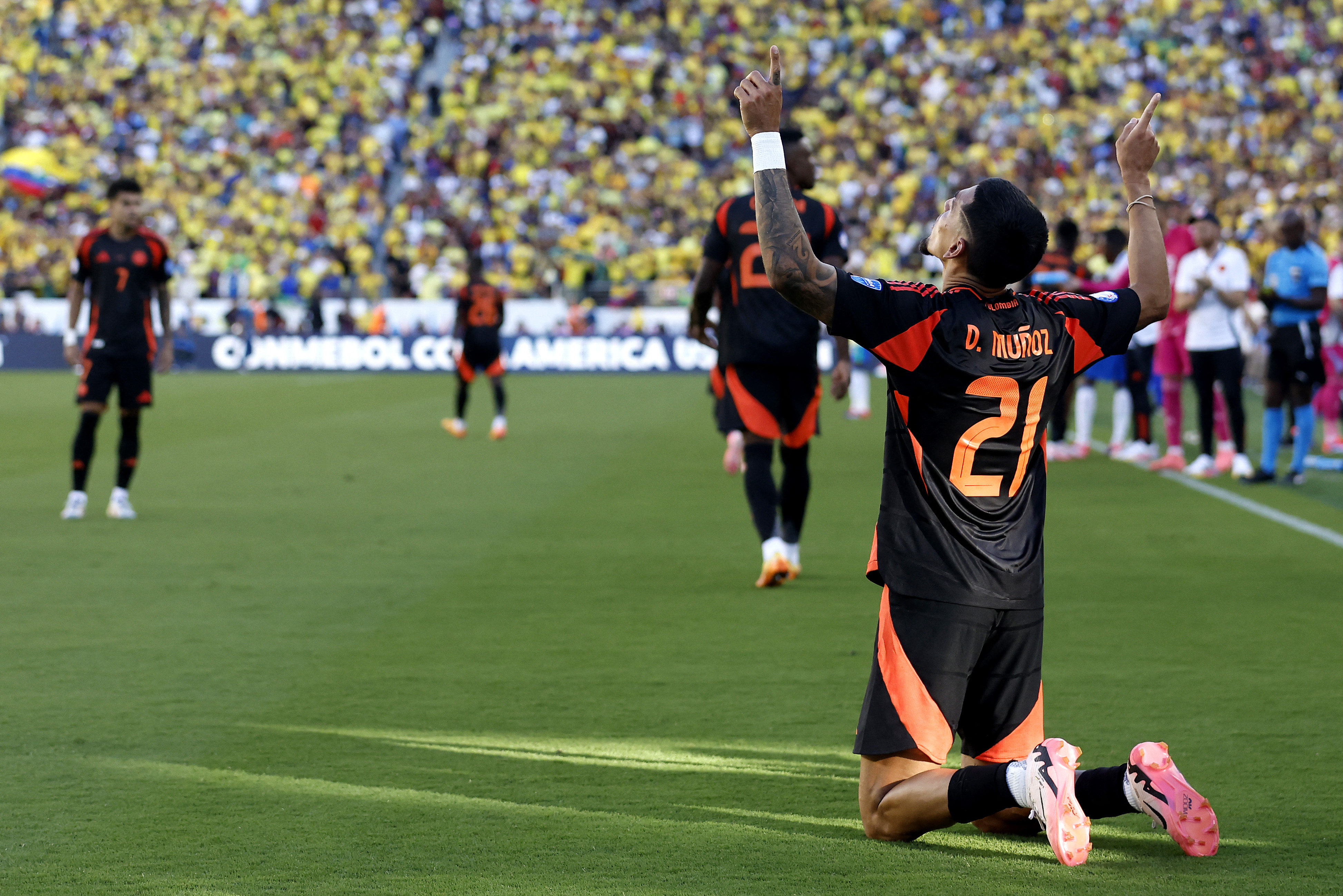 Daniel Muñoz celebra su gol ante Brasil en la Copa América 2024.