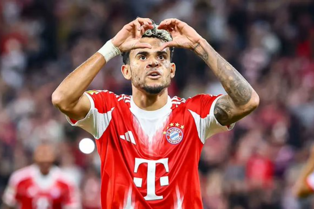 Luis Díaz celebra con Bayern Múnich.