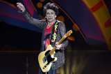 Músico Ronnie Wood fue operado de una ‘pequeña lesión en el pulmón’