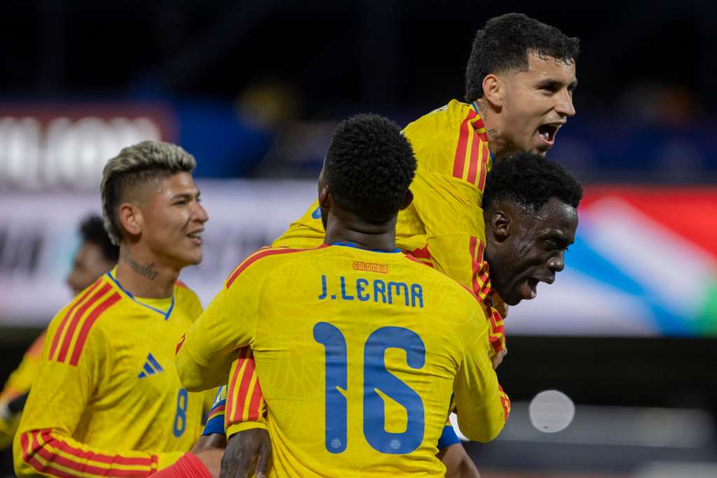 AMDEP9223. NUEVA YORK (ESTADOS UNIDOS), 18/11/2025.- Jugadores de Colombia celebran un gol este martes, en un partido amistoso entre las selecciones de Colombia y Australia en el estadio Citi Field, en Nueva York (Estados Unidos). EFE/ Angel Colmenares