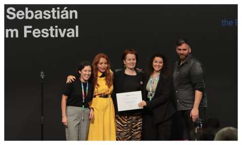 Daniela Abad recibió premio en el Festival de San Sebastián: “No lo esperábamos”