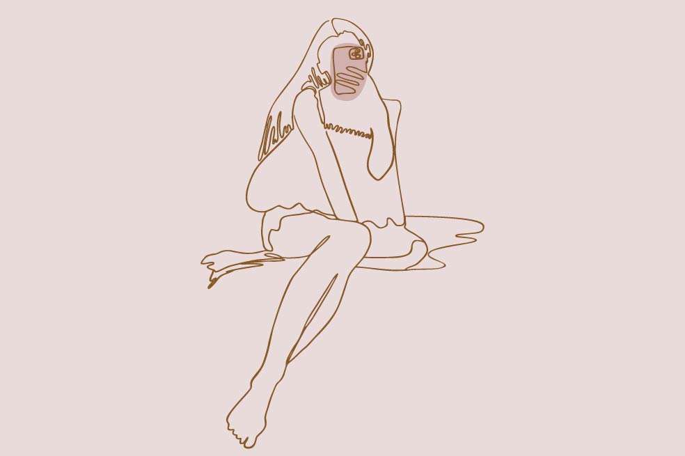 Ilustración de una mujer tomándose una selfie.