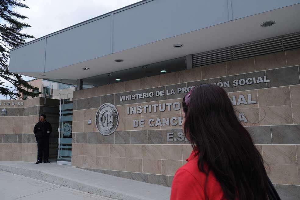 Los hospitales y clínicas que atienden a pacientes con artritis y ciertos tipos de leucemia se han visto obligados a cambiar los tratamientos. / Archivo