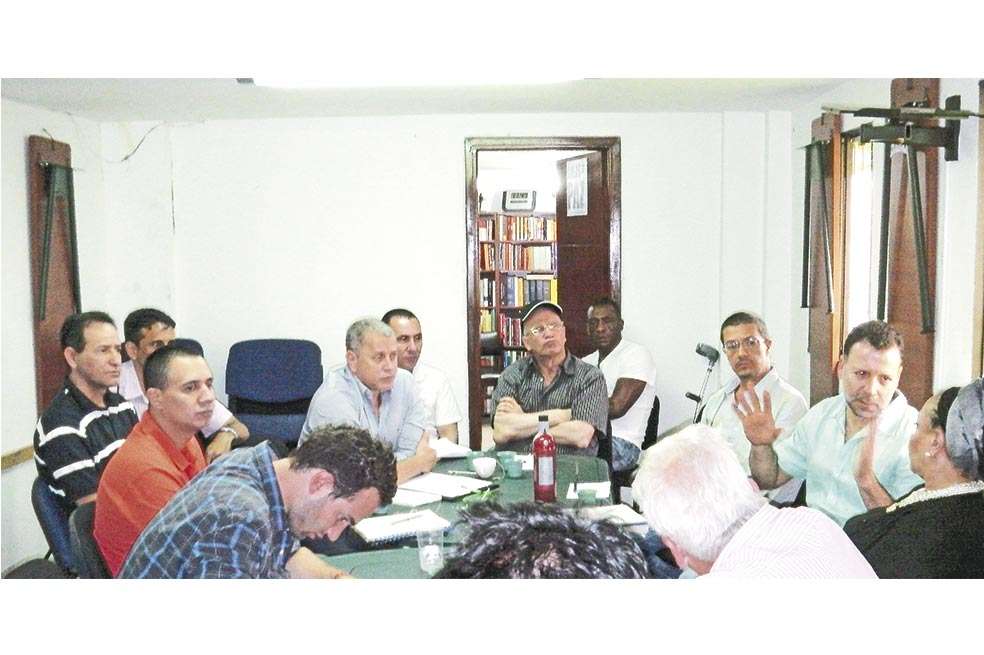 Piedad Córdoba y un grupo de miembros de Colombianos y Colombianas por la Paz se reunieron con el ‘Alemán’, ‘Pedro Bonito’, ‘Ernesto Báez’, ‘Julián Bolívar’ y el ‘Iguano’. /Archivo particular