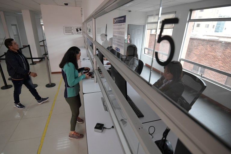 Ciudadanos se ahorrarán $17.000 millones en trámites distritales, dice la Alcaldía