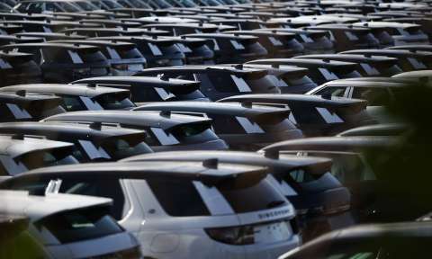 Mintransporte aplazó la entrada en vigencia de nuevos reglamentos para automóviles