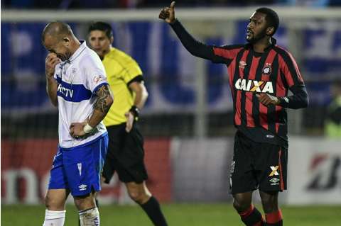 Paranaense hizo el milagro: venció a la Católica y avanzó a octavos de la Libertadores