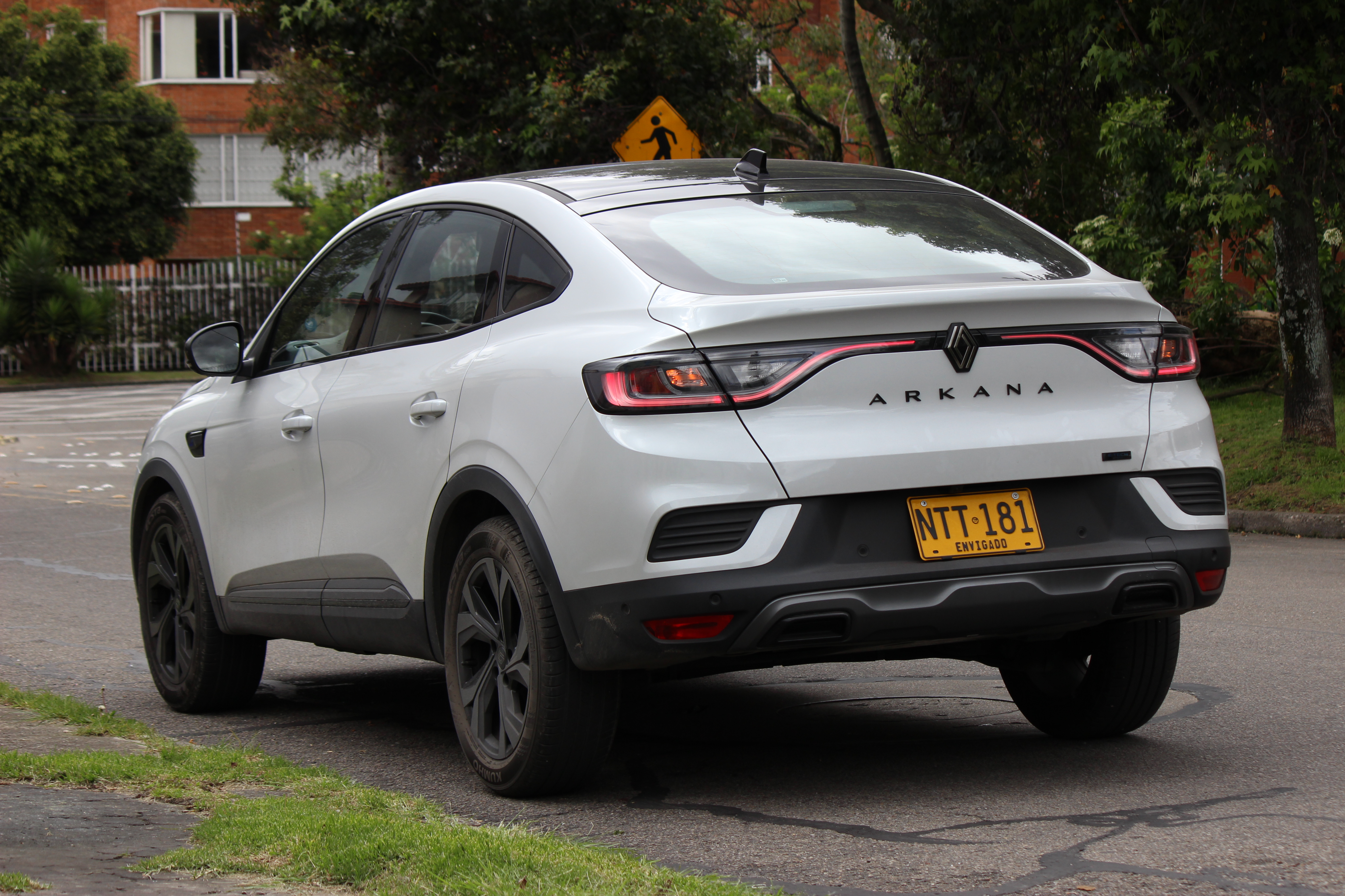 Nueva Renault Arkana E-Tech Híbrida: la primera de su tipo en Colombia.