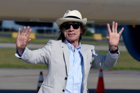 Mick Jagger asegura que se siente "mucho mejor" tras su cirugía