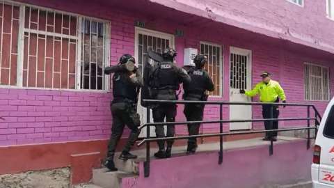 Hallan 13.000 dosis de estupefacientes ocultas en 4 viviendas de un mismo barrio