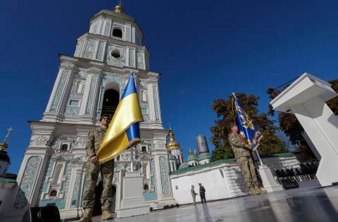 Ucrania celebra 35 años de independencia bajo la guerra con Rusia