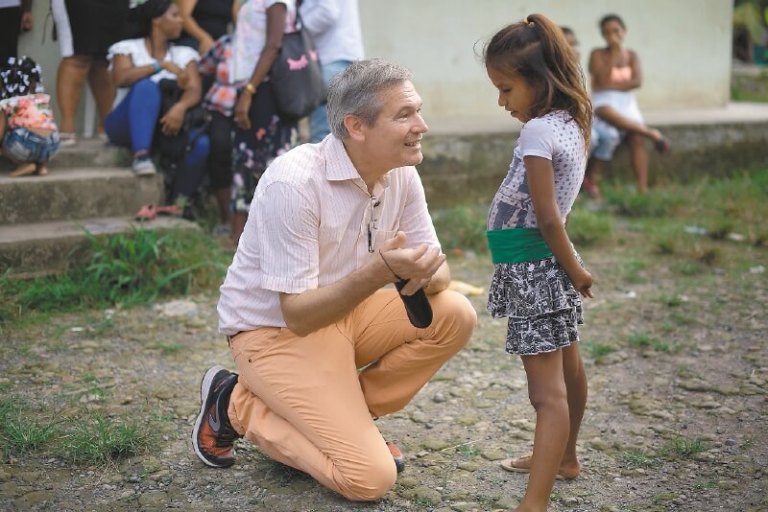 «No vamos a tolerar que los ataquen»: la defensa del embajador de Francia a los líderes del Chocó