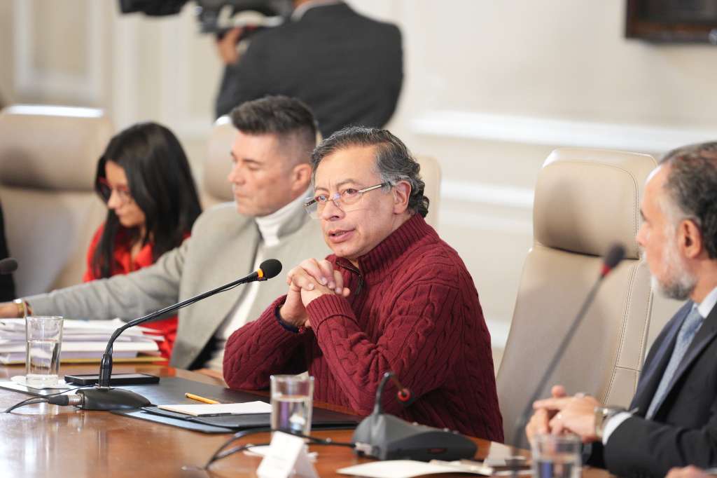 Presidente Petro en consejo de ministros sobre el presupuesto