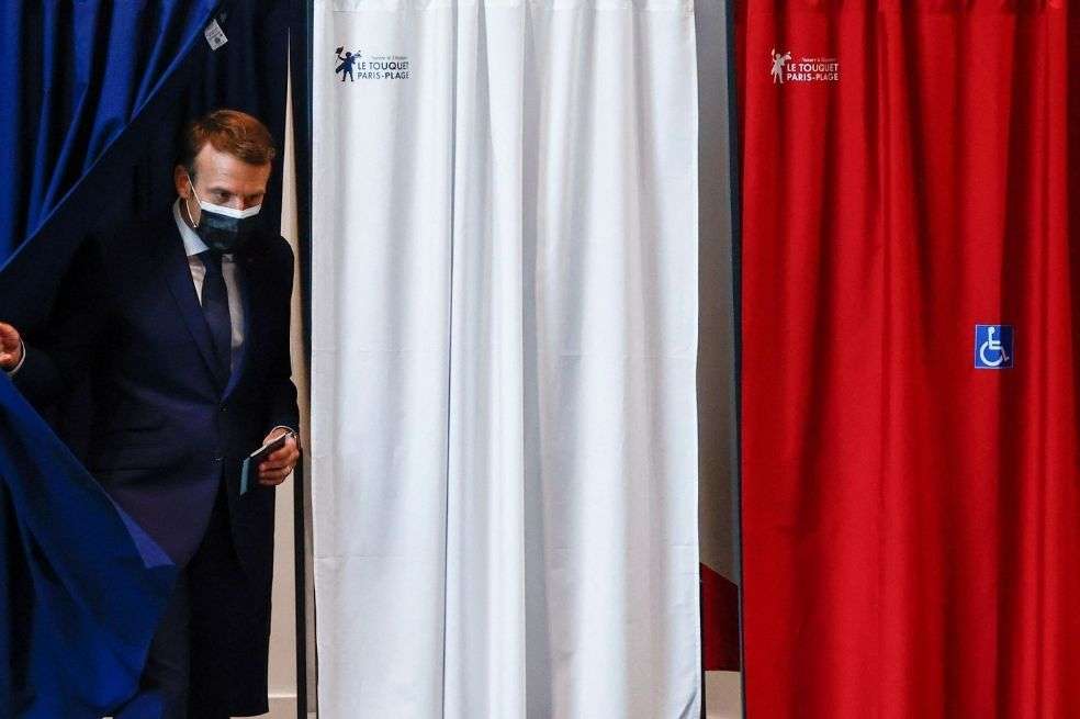 Los centristas del presidente francés, Emmanuel Macron, tropezaron en las elecciones regionales y se muestran débiles de cara a los comicios de 2022.