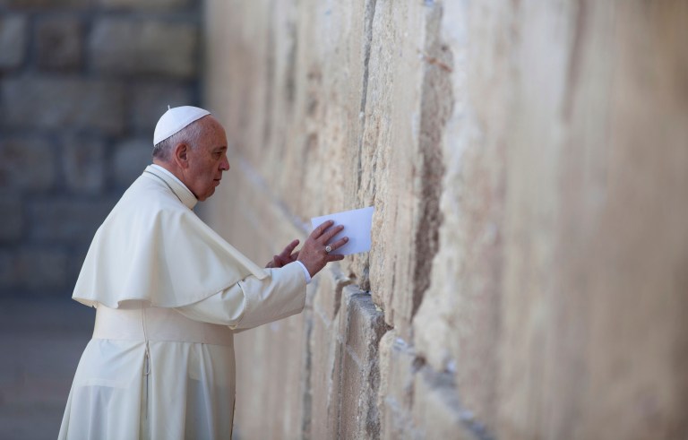 ¿El Papa Francisco está cambiando la Iglesia católica o es más de lo mismo?