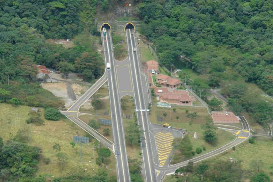 Así se vería la llegada a Villavicencio en doble calzada. A la derecha está la vía actual y a la izquierda la propuesta de Corficolombiana.  / Cortesía