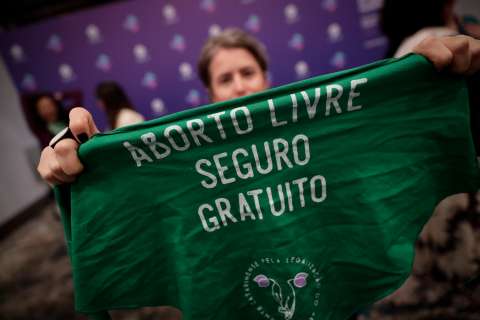 Corte Constitucional insiste en despenalización del aborto hasta semana 24