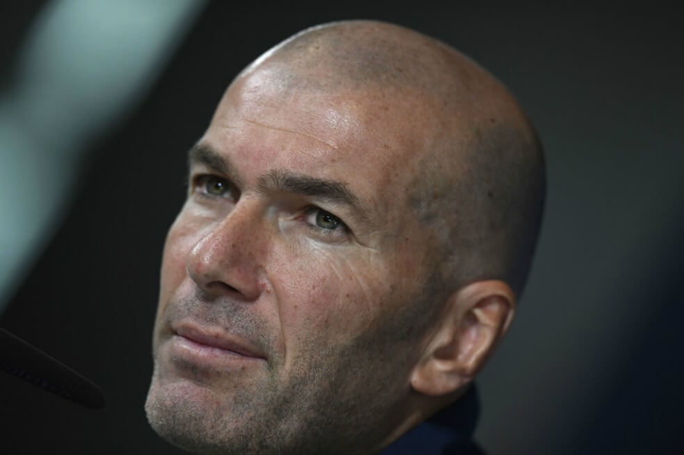 Zidane, entrenador de Real Madrid, durante la rueda de prensa de este lunes. / AFP