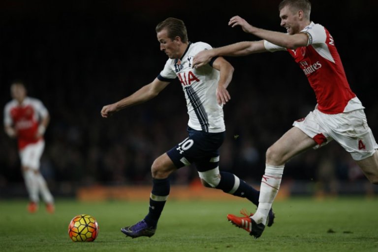 Empate en derbi de Londres con David Ospina en el banco