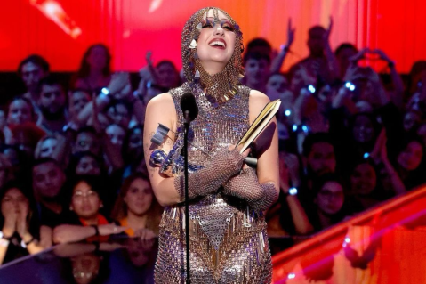 ¿Quién es Chappell Roan, la cantante que dedicó su VMA a las drags, trans y gais?