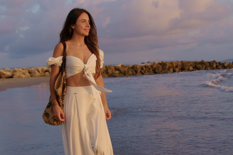 Ellen Gómez buca que la historia del video "Contigo" genere expectativa entre quienes lo ven y al final entienden que después de todo lo que la protagonista vivió.