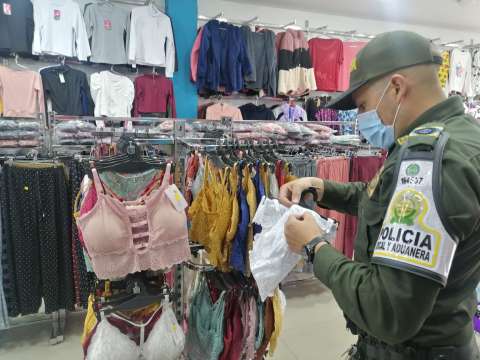 Policía logró confiscar $2.500 millones en mercancía de contrabando en Bogotá