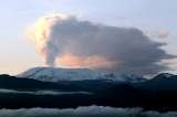 Alerta hospitalaria en Caldas y Tolima por actividad del volcán Nevado del Ruiz