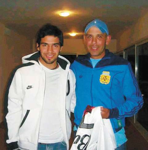 Guillermo Villarreal: “El futbolista se forma desde la confrontación”