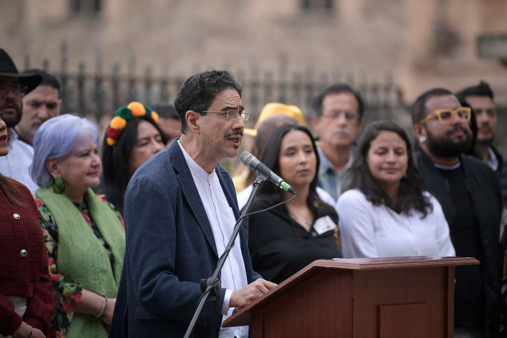 Candidato presidencial del Pacto Histórico, invitó a la conformación del Frente Amplio de la izquierda.