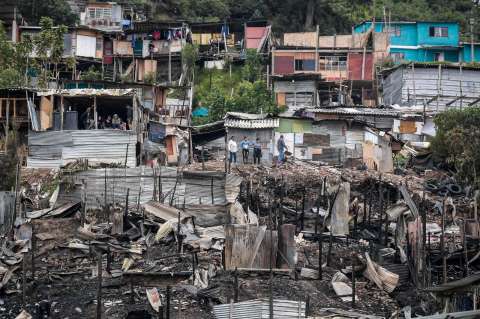 Incendio en el barrio Ramírez: lo que viene tras la cenizas
