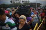 Desalojan a venezolanas que viven entre las vías Murillo y Circunvalar de Barranquilla