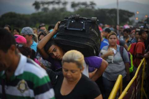 Desalojan a venezolanas que viven entre las vías Murillo y Circunvalar de Barranquilla