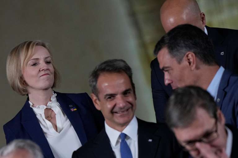 Las mejores fotos de sus seis semanas de mandato.