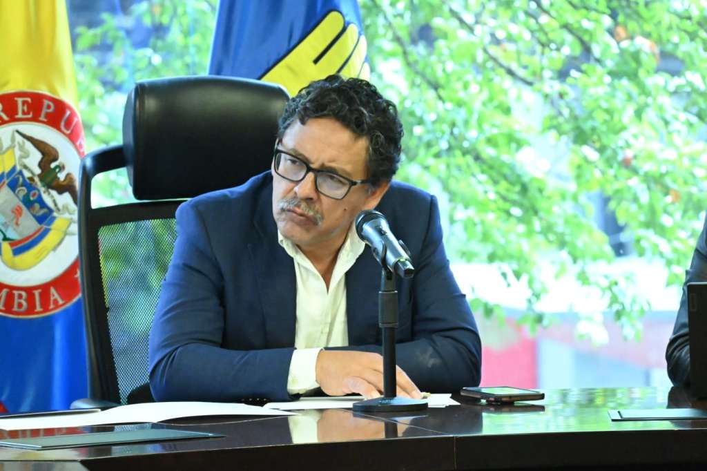 Javier Pava.