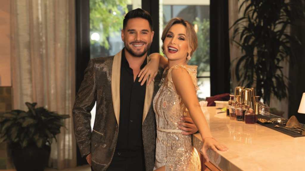 Desde Miami, despedimos el 2021 con la historia de una de las parejas más estables y queridas por los latinos. Un matrimonio top de la farándula colombiana con la que damos la bienvenida al 2022.