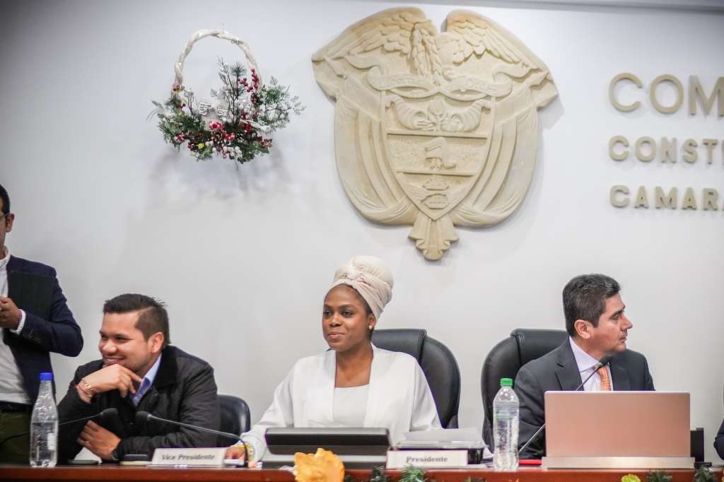 Aurora Vergara, ministra de Educación, estuvo presente durante la discusión del proyecto en la Comisión Primera de la Cámara de Representantes.