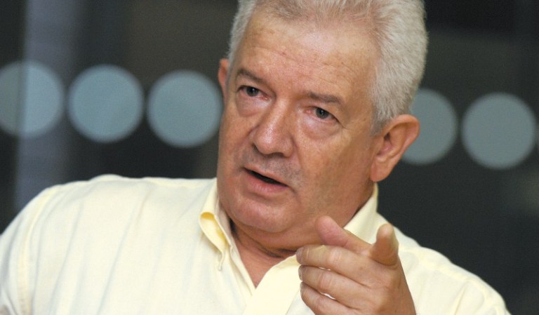 Álvaro Uribe, Mario Uribe y el fantasma de los falsos testigos