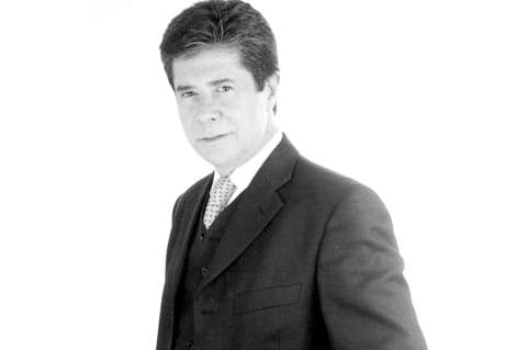 Murió Eduardo Serrano, actor de ‘El cuerpo del deseo’ y ‘La venganza’